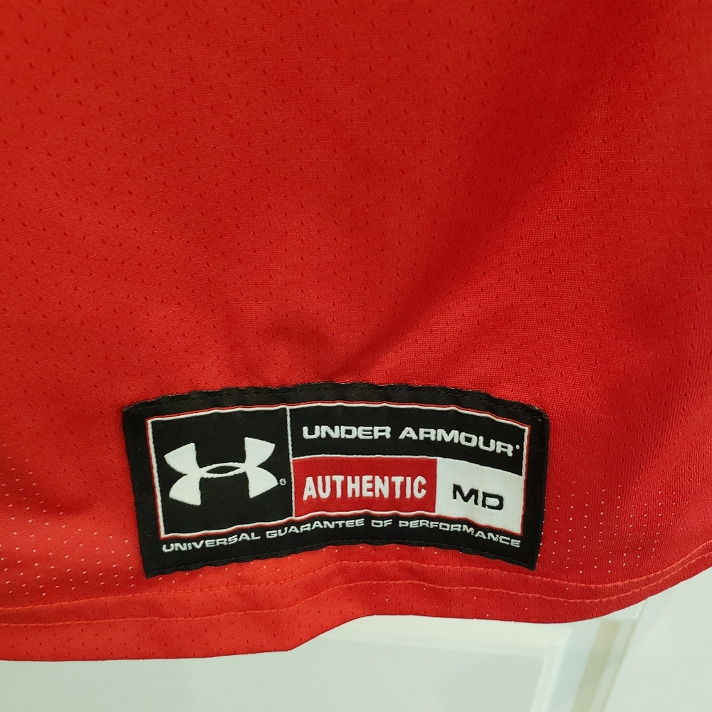Under Armour 🏈⚾️⚽️🥎🏀 - Picture 3 of 3
